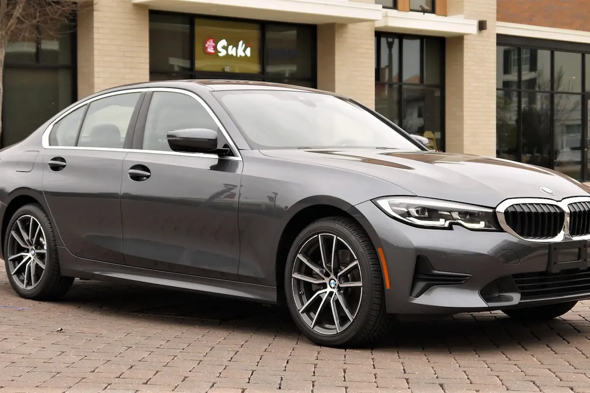 2020 BMW 330i xDrive -1