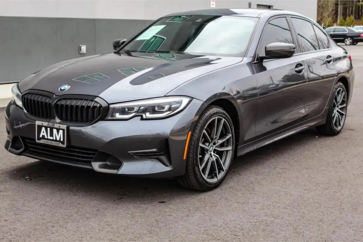 2020 BMW 330i xDrive - 3
